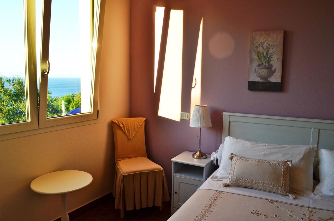 Bahita - Betty'S B&B Gabicce Mare Buitenkant foto