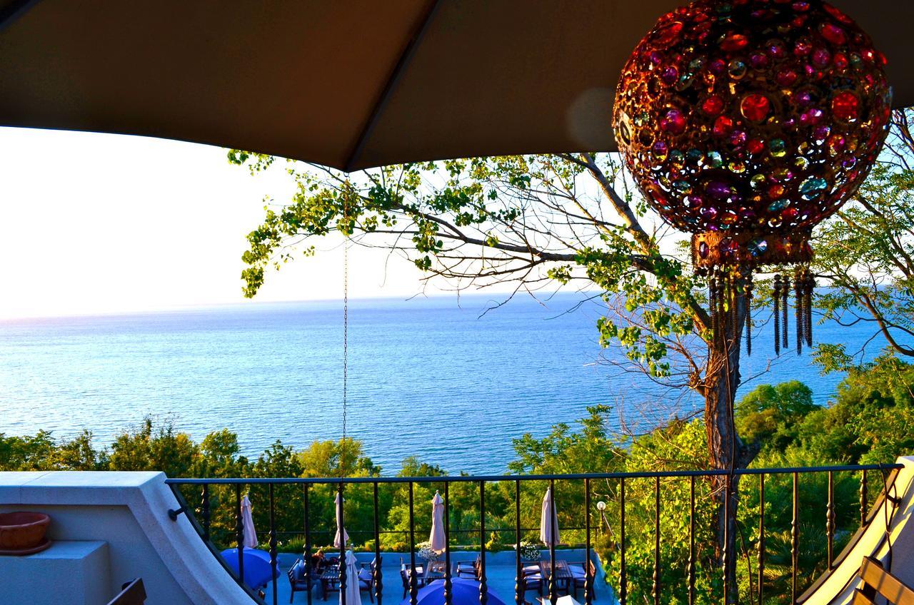Bahita - Betty'S B&B Gabicce Mare Buitenkant foto